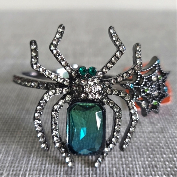 Betsey Johnson Jewelry - Betsey Johnson Green Crystal Bracelet Cuff Rhinestone Spider Web Bangle